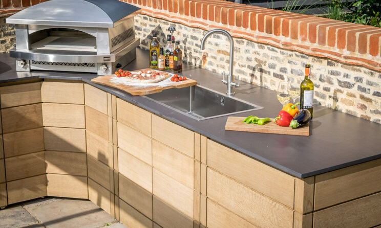 Outdoor Kitchen